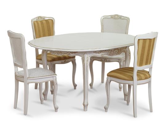 Tavolo mod. Versailles e sedia mod. 135 e 135C in legno di faggio.