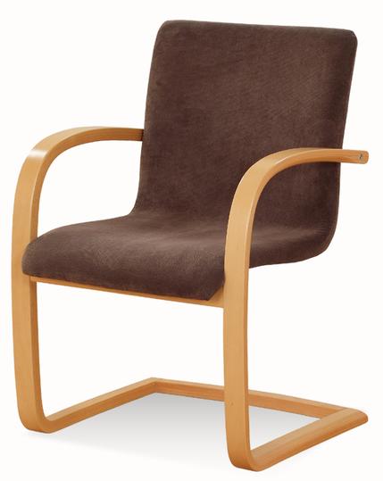 Poltrona mod. 235/92 in legno di faggio, scocca imbottita.